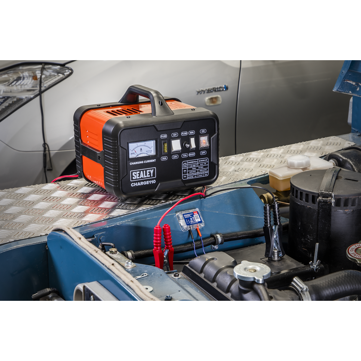 12/24V Battery Charger 14A 230V – additional product view 6