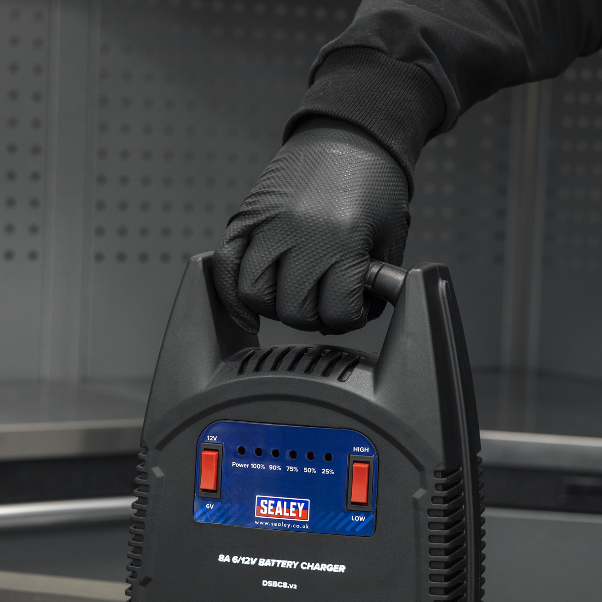 8A 6/12V Battery Charger 230V – additional product view 7