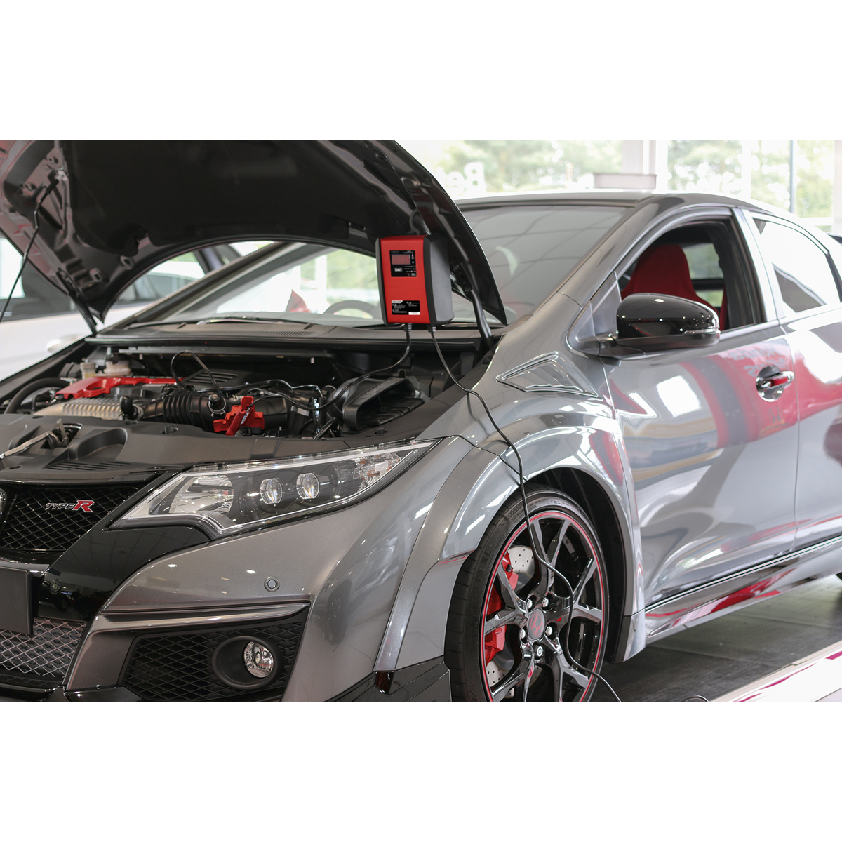 12V Intelligent Speed Charge Battery Charger/Maintainer 15A – additional product view 4