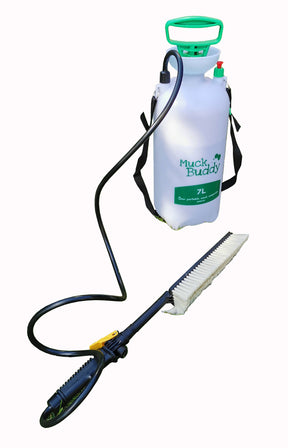 Muck Buddy Portable Wash Sprayer with Nylon Brush - 7 L