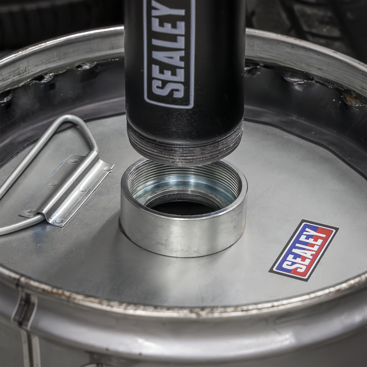 Bulk Fill Follower Plate For Grease Guns – additional supplier image
