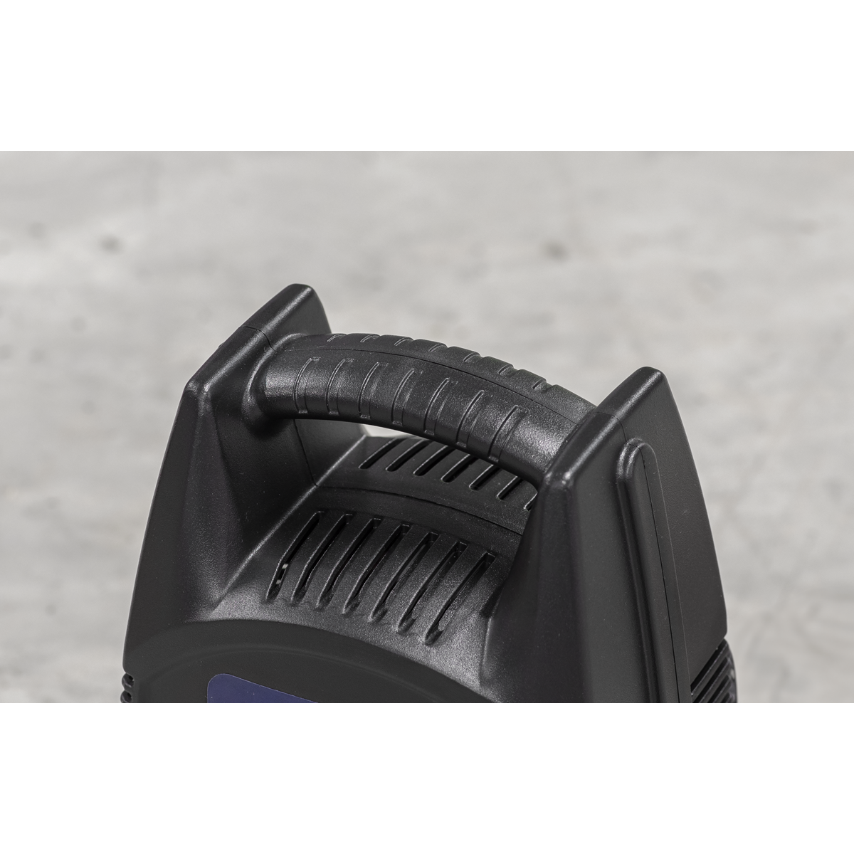 12V Battery Charger 6A 230V – additional product view 6