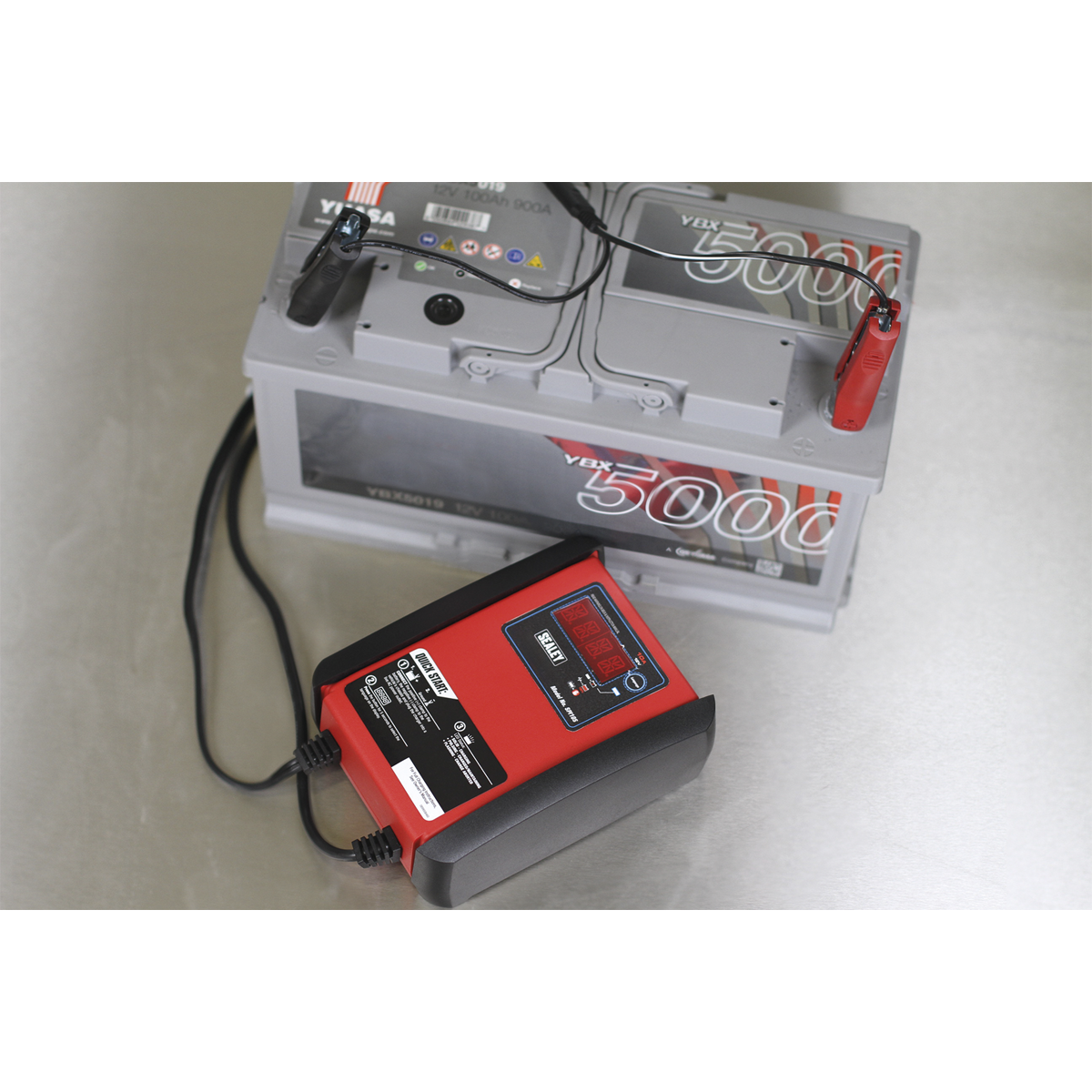 12V Intelligent Speed Charge Battery Charger/Maintainer 10A – additional product view 8
