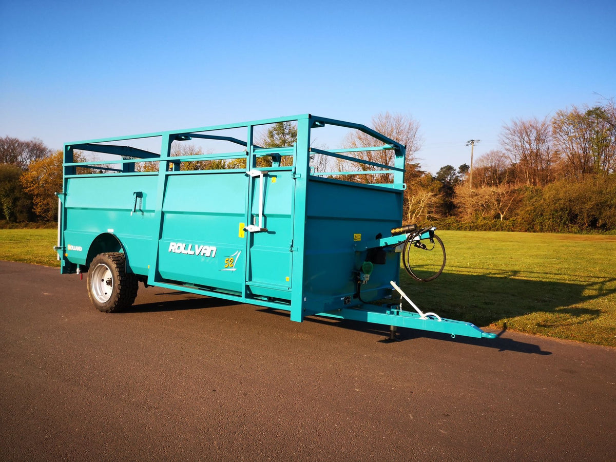 Rolland Rollvan 52 – Hydraulic Lowering – manufacturer photograph; equipment shown may be optional