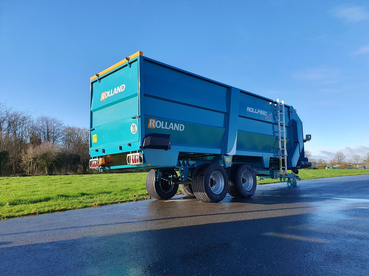 Rolland Rollfeed 6218 – manufacturer photograph; equipment shown may be optional