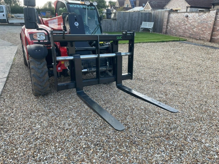 LWC Telehandler Floating Pallet Forks