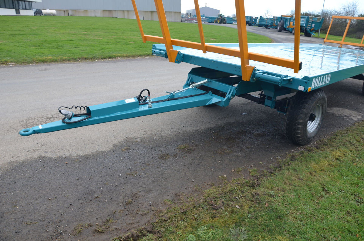 Rolland LCH 9004 – manufacturer photograph; equipment shown may be optional
